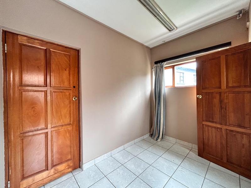 5 Bedroom Property for Sale in Birdwood Estate North West